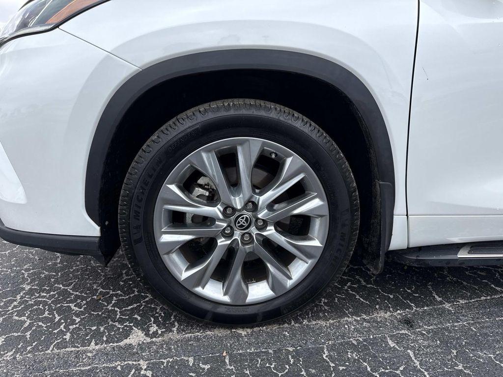 used 2023 Toyota Highlander Hybrid car, priced at $37,900