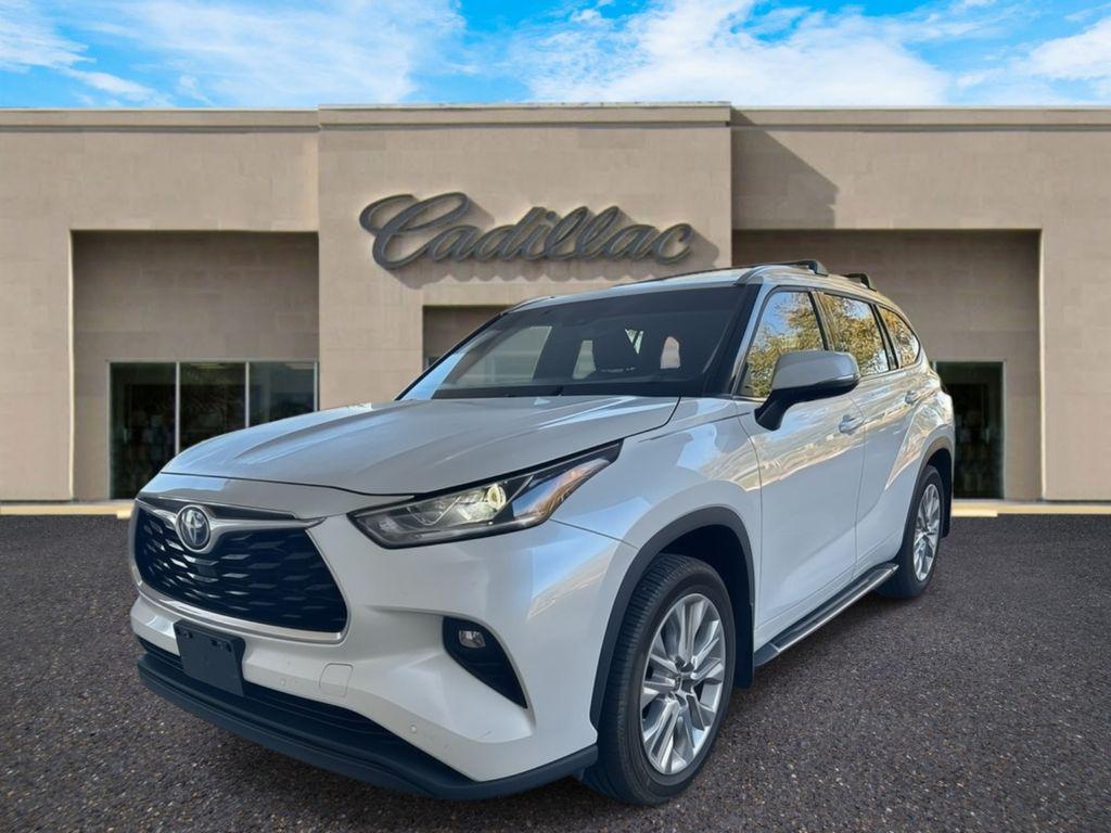 used 2023 Toyota Highlander Hybrid car, priced at $37,900