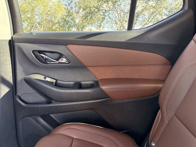 used 2021 Chevrolet Traverse car, priced at $34,900