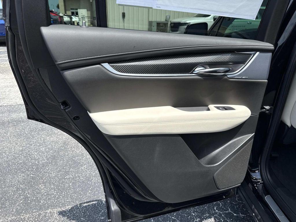 new 2025 Cadillac XT6 car, priced at $70,865