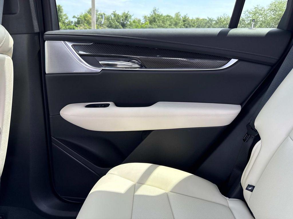 new 2025 Cadillac XT6 car, priced at $70,865