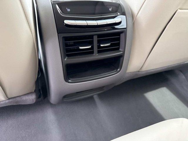 new 2025 Cadillac XT5 car, priced at $58,090