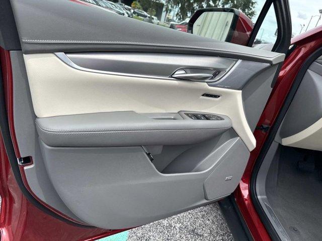 new 2025 Cadillac XT5 car, priced at $58,090