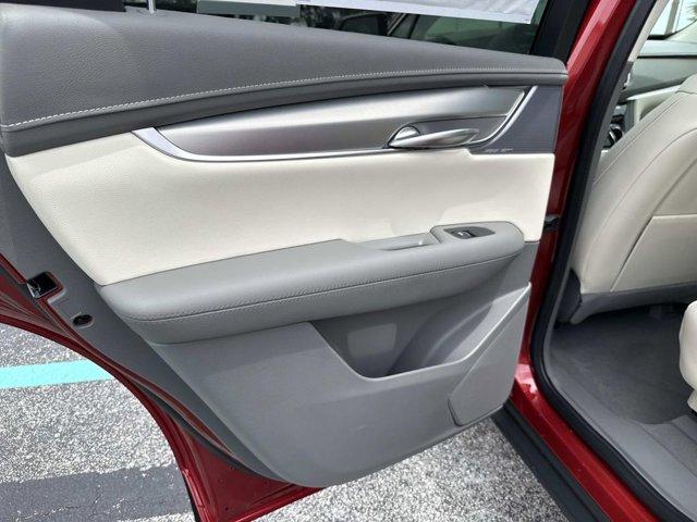 new 2025 Cadillac XT5 car, priced at $58,090