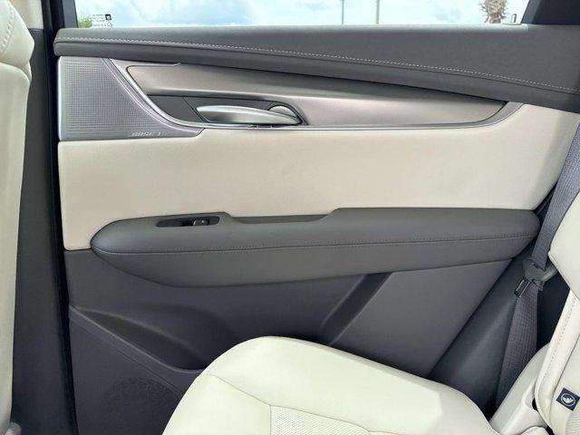 new 2025 Cadillac XT5 car, priced at $58,090