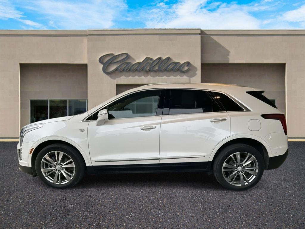 used 2023 Cadillac XT5 car, priced at $38,900