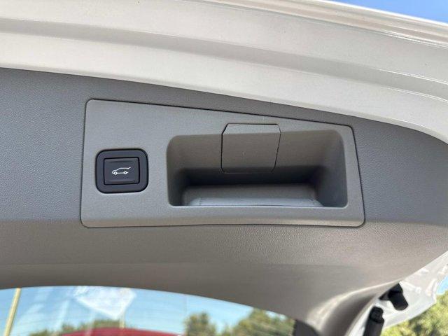 new 2026 Cadillac XT5 car, priced at $58,210