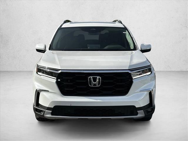 new 2025 Honda Pilot car, priced at $50,280