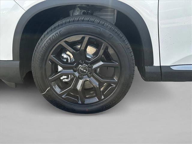 new 2025 Honda Pilot car, priced at $50,280