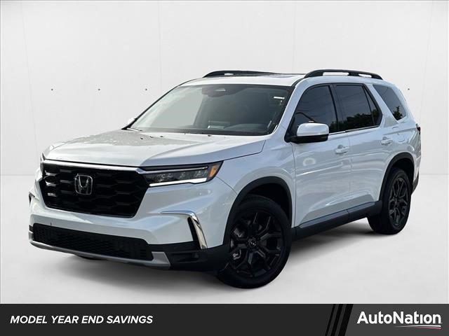 new 2025 Honda Pilot car, priced at $50,280
