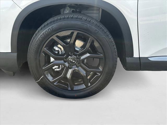 new 2025 Honda Pilot car, priced at $50,280