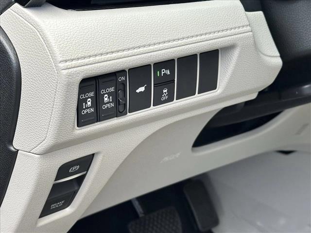 new 2026 Honda Odyssey car, priced at $43,237