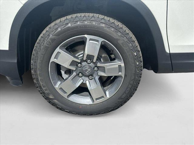 new 2025 Honda Ridgeline car, priced at $42,293