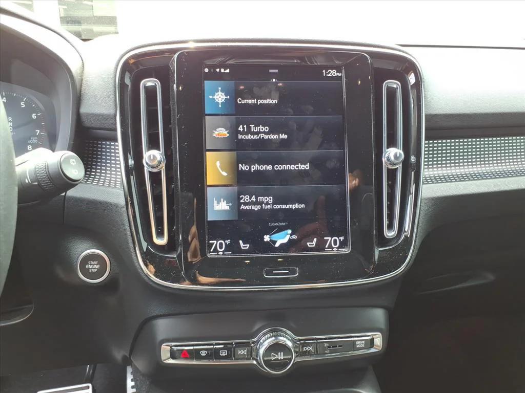 used 2022 Volvo XC40 car, priced at $27,490