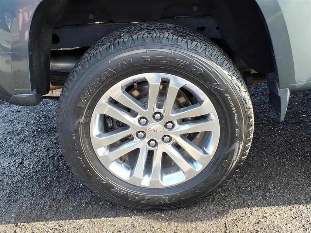 used 2015 GMC Canyon car, priced at $16,424