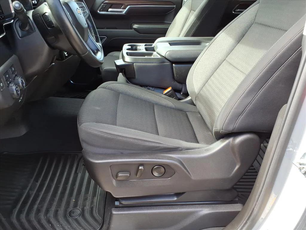 used 2024 Chevrolet Silverado 1500 car, priced at $38,993