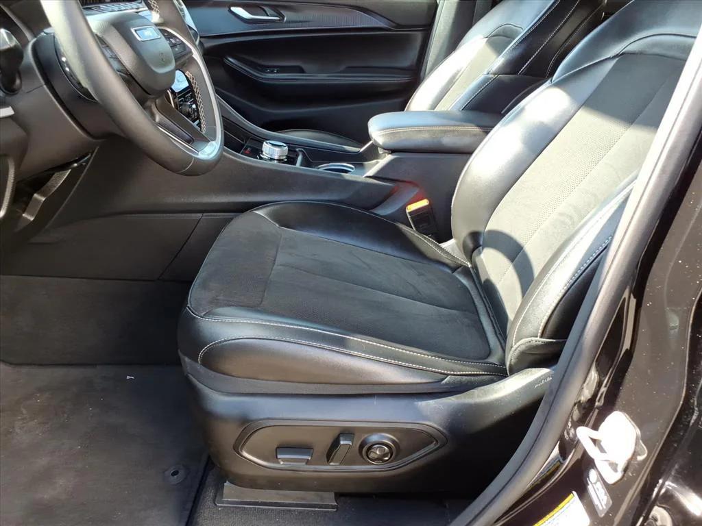 used 2023 Jeep Grand Cherokee L car, priced at $31,144