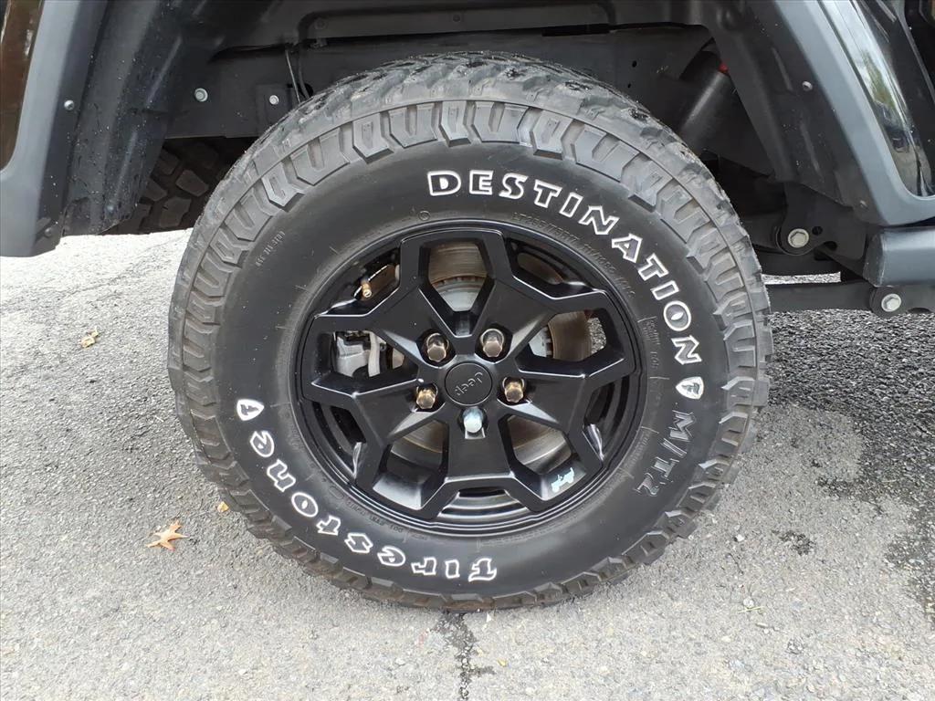 used 2022 Jeep Gladiator car, priced at $30,990