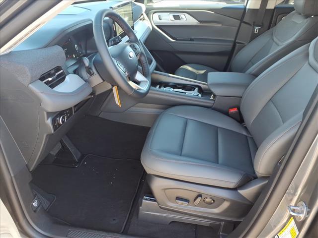 new 2025 Ford Explorer car