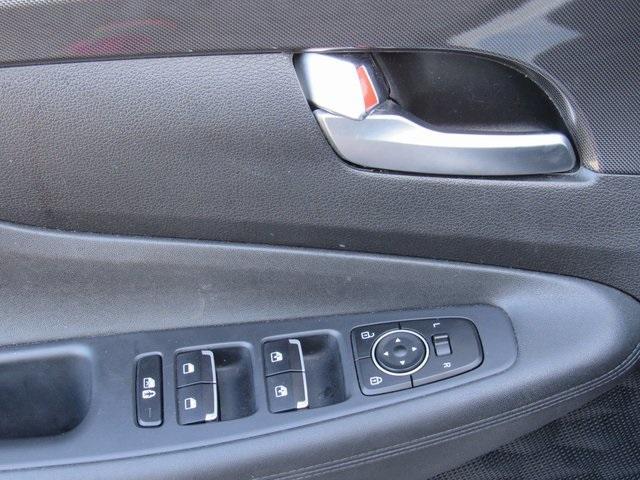 used 2023 Hyundai Santa Fe car, priced at $16,998