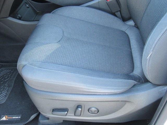 used 2023 Hyundai Santa Fe car, priced at $16,998