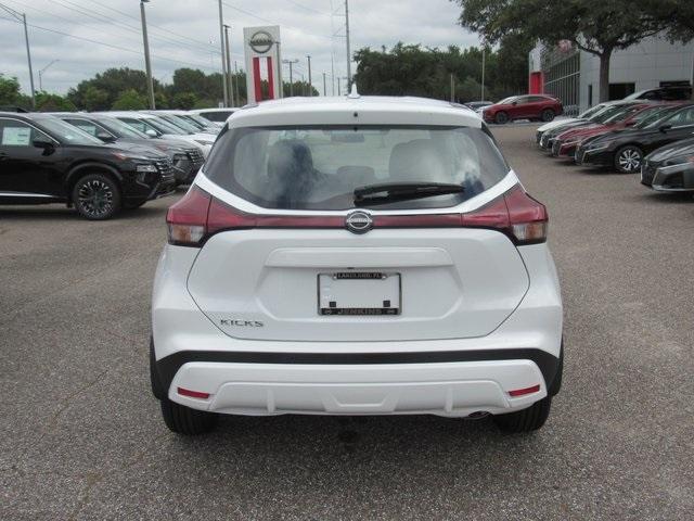 new 2025 Nissan Kicks Play car, priced at $19,602