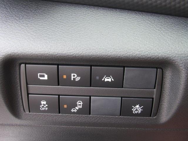 new 2025 Nissan Kicks Play car, priced at $19,602