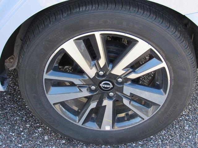 new 2025 Nissan Versa car, priced at $21,997