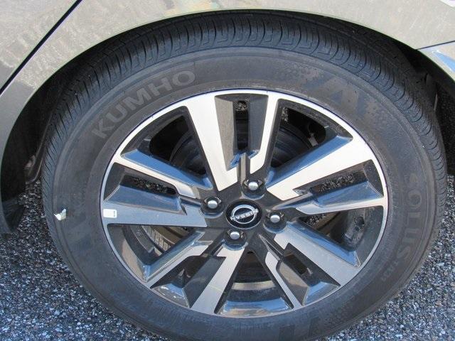 new 2025 Nissan Versa car, priced at $21,670