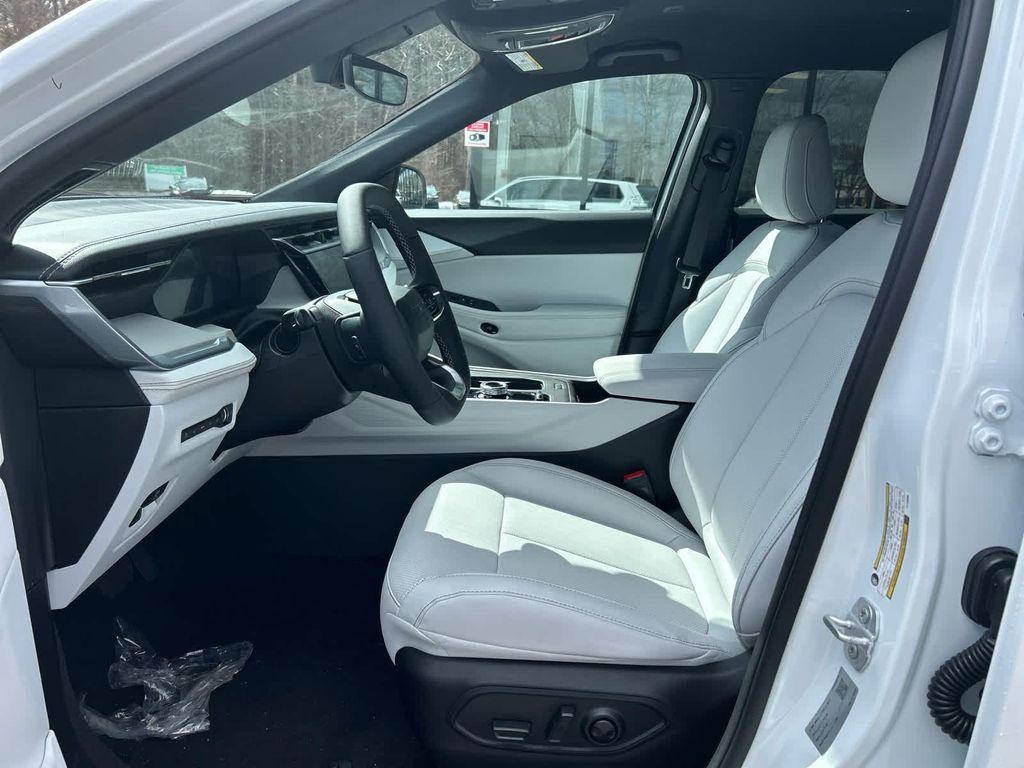 new 2026 Jeep Cherokee car, priced at $40,594