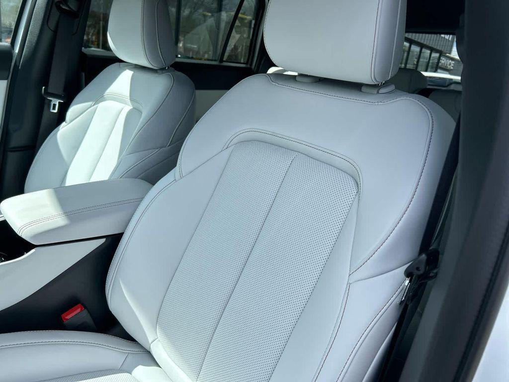 new 2026 Jeep Cherokee car, priced at $40,594