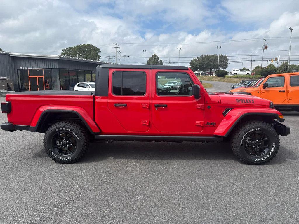new 2025 Jeep Gladiator car, priced at $47,750