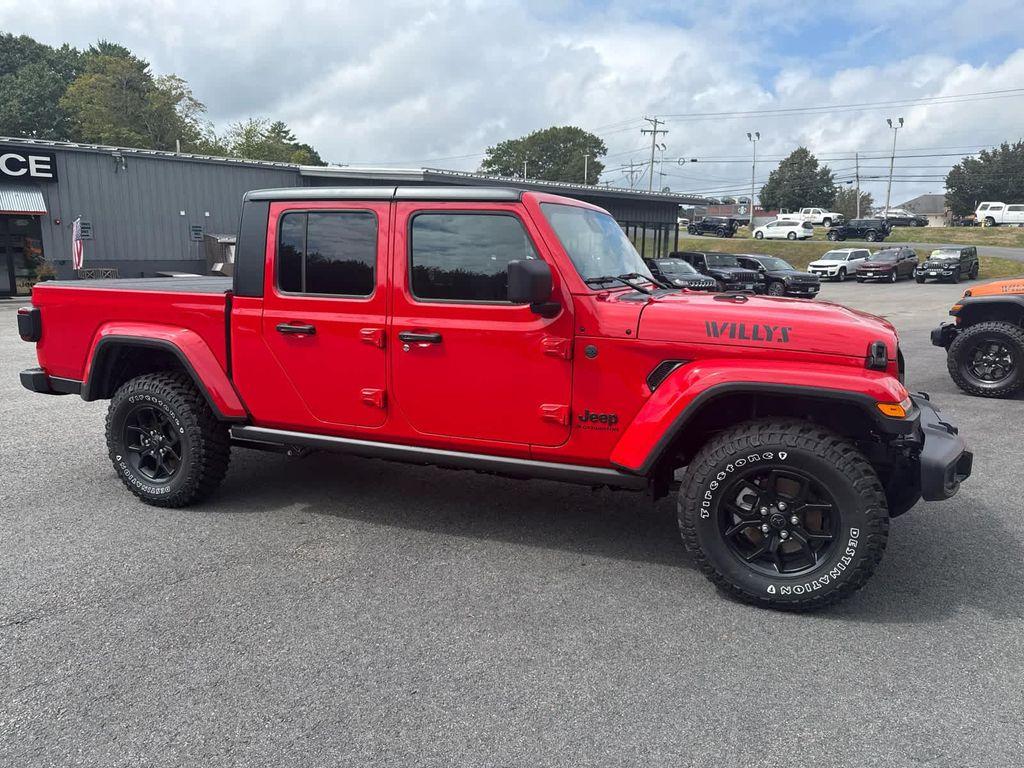 new 2025 Jeep Gladiator car, priced at $47,750