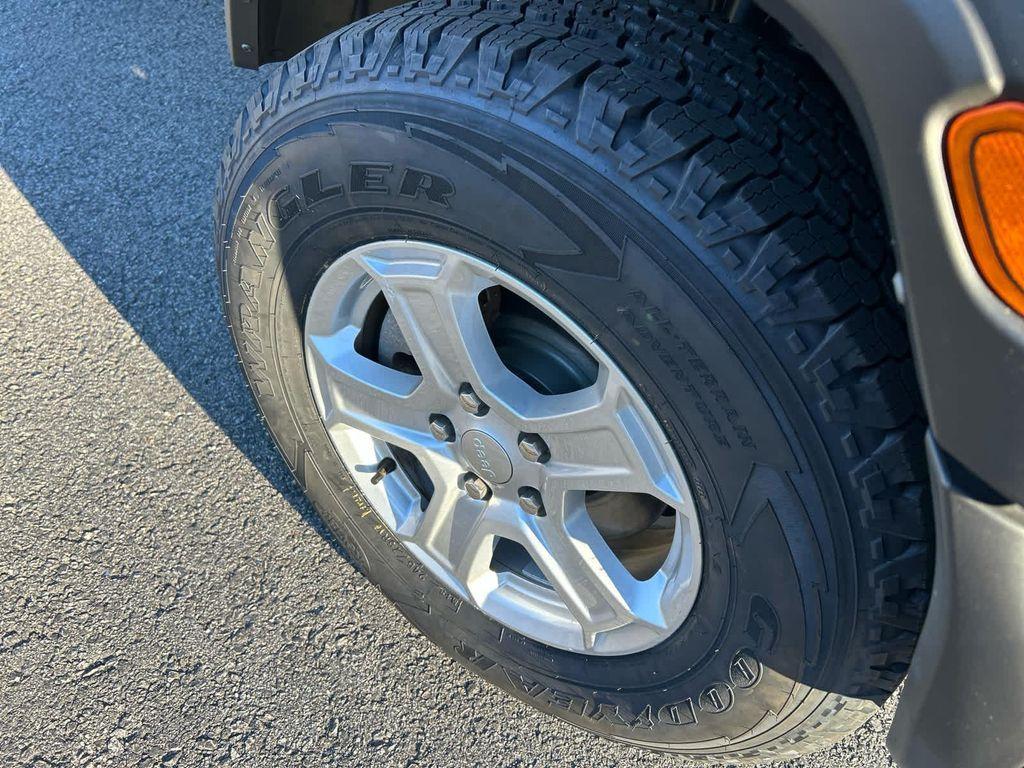 used 2021 Jeep Wrangler Unlimited car, priced at $25,275