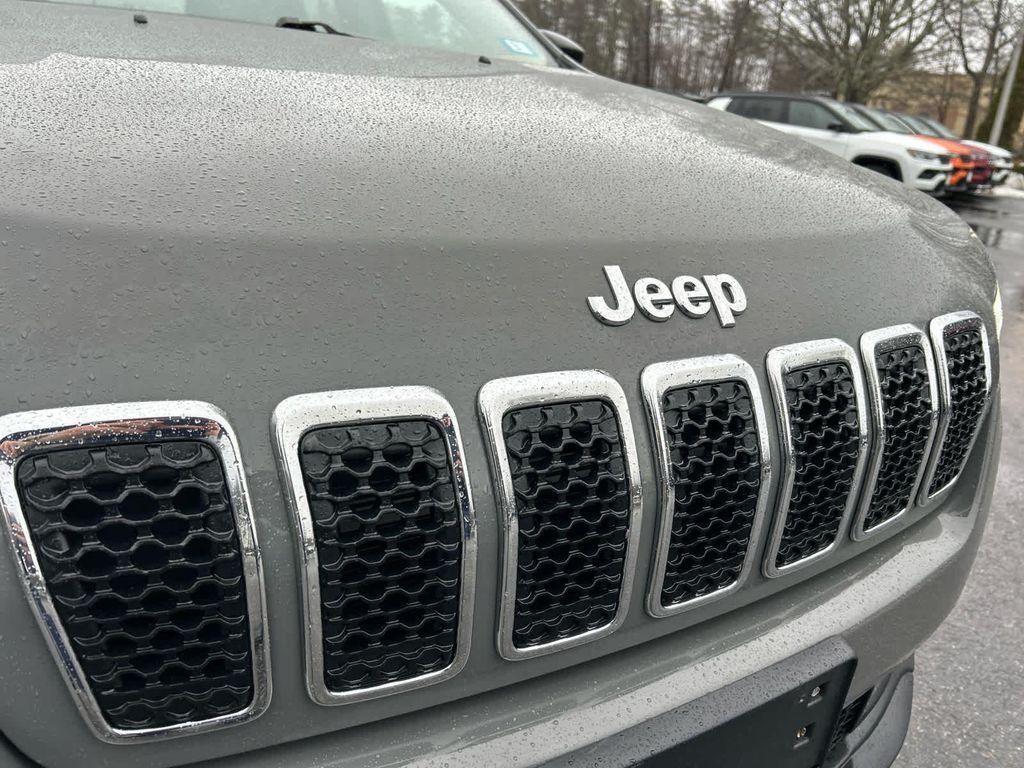 used 2022 Jeep Cherokee car, priced at $22,975