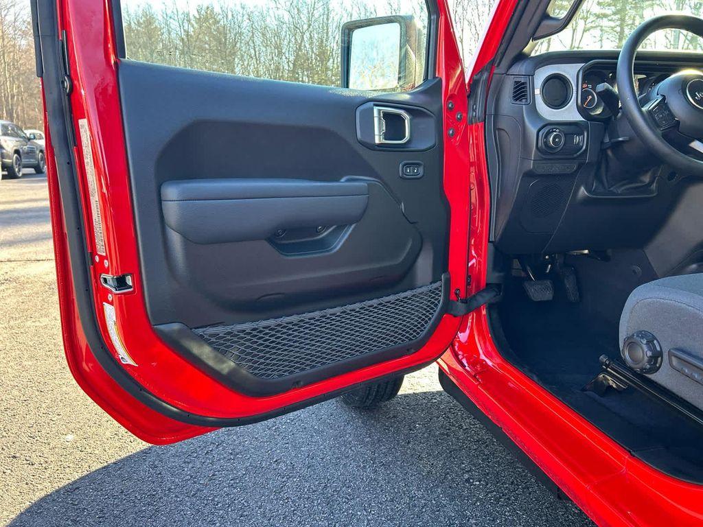 new 2026 Jeep Wrangler car, priced at $38,500