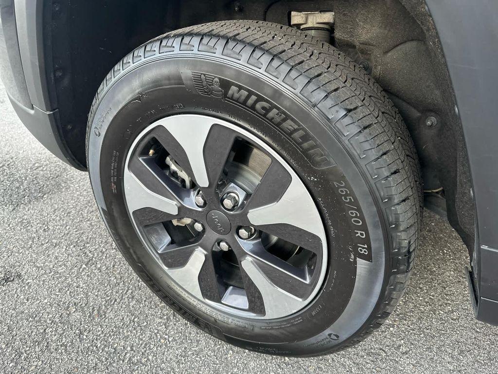 used 2023 Jeep Grand Cherokee 4xe car, priced at $27,975