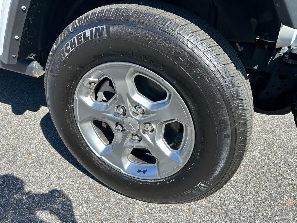 used 2021 Jeep Gladiator car, priced at $26,675