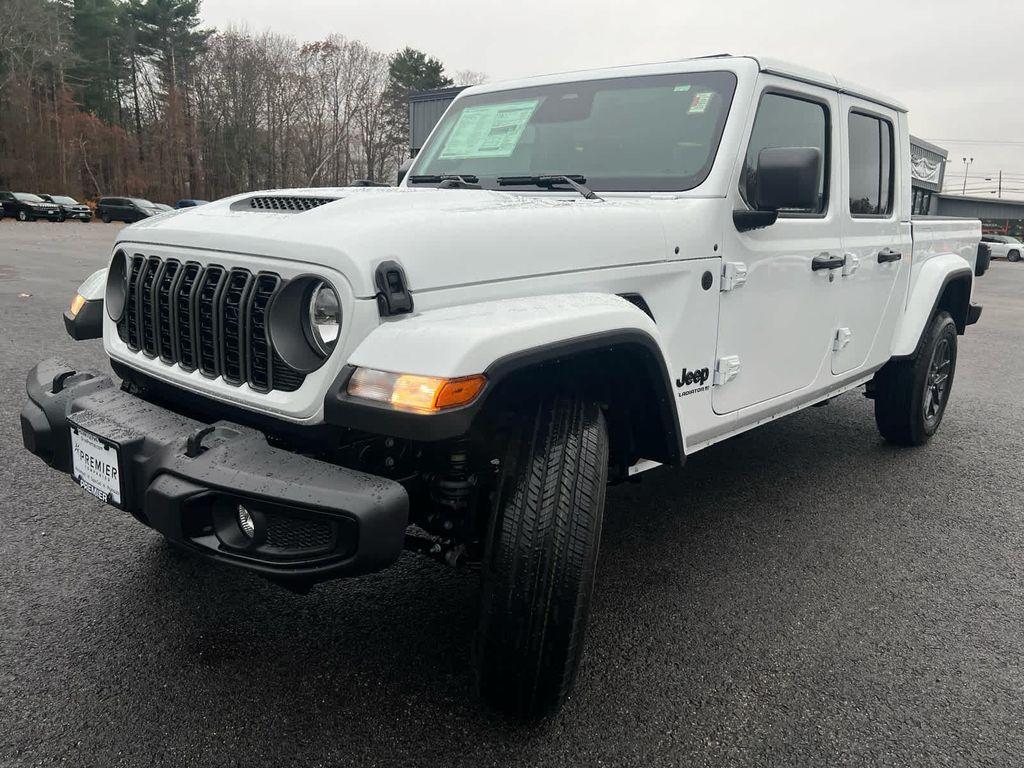 new 2026 Jeep Gladiator car, priced at $47,500