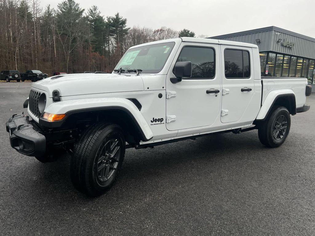 new 2026 Jeep Gladiator car, priced at $47,500