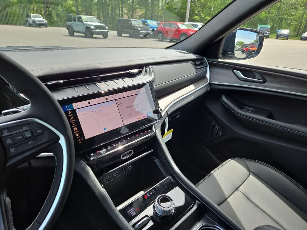new 2026 Jeep Grand Cherokee car, priced at $46,349