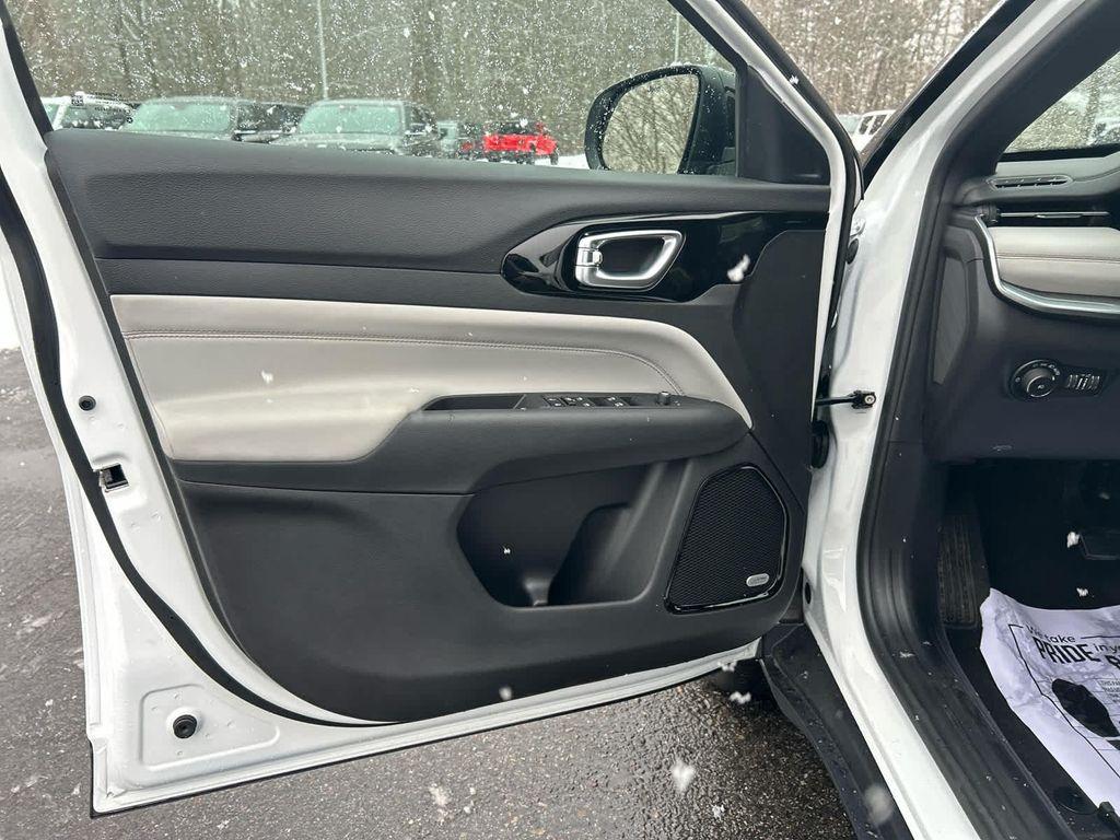 new 2026 Jeep Compass car, priced at $35,000