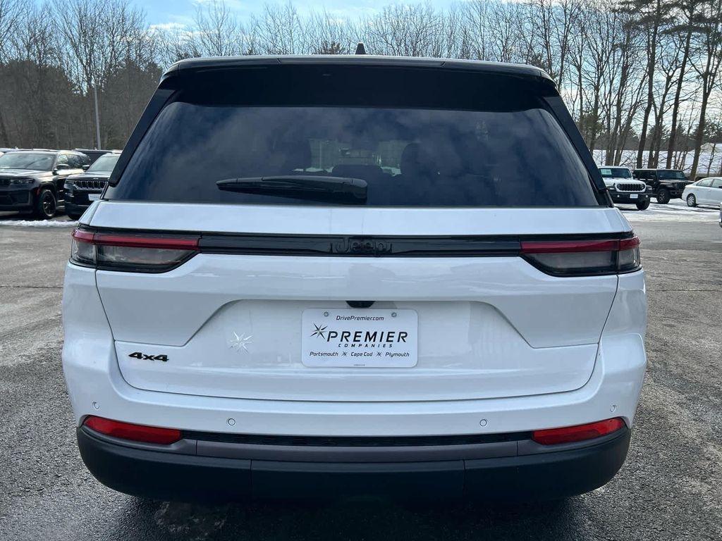 new 2026 Jeep Grand Cherokee car, priced at $47,094