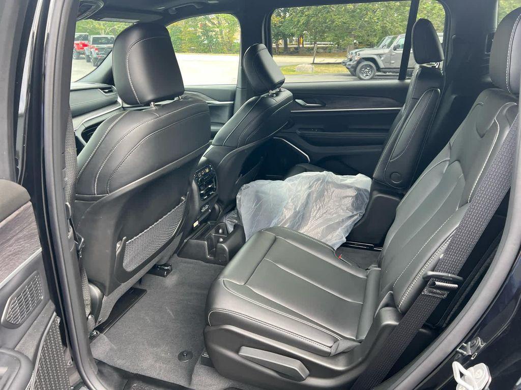 new 2025 Jeep Grand Cherokee L car, priced at $49,500