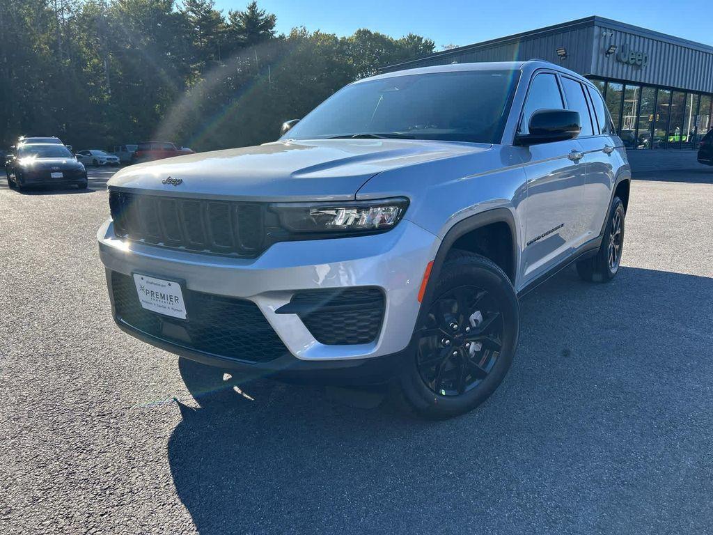 new 2025 Jeep Grand Cherokee car, priced at $41,750