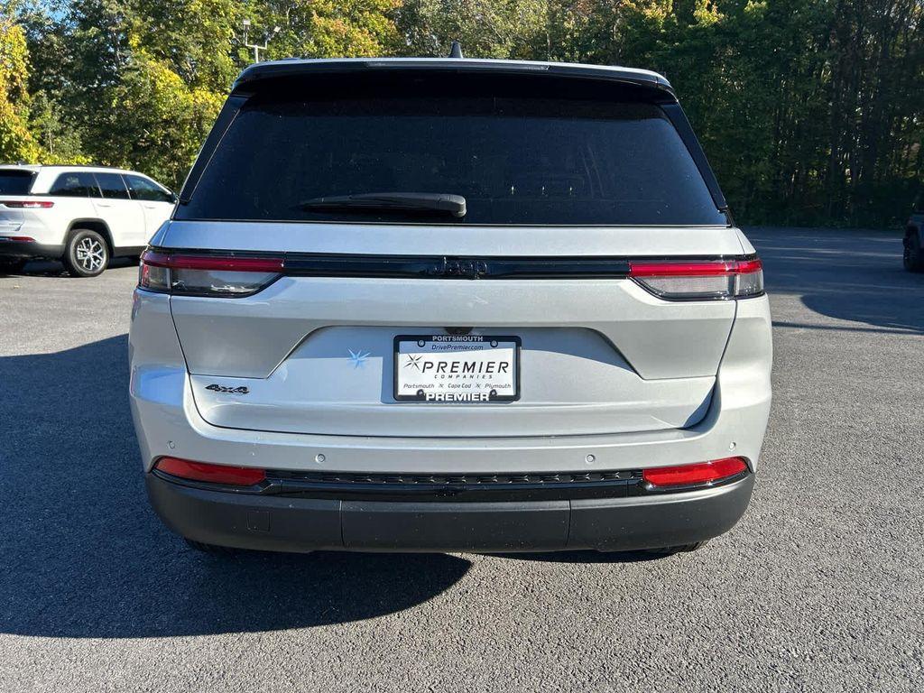 new 2025 Jeep Grand Cherokee car, priced at $41,750