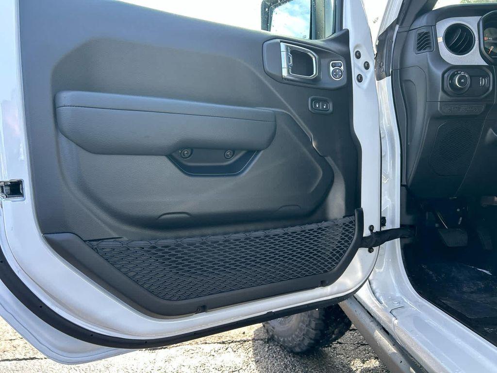 new 2026 Jeep Wrangler car, priced at $52,094