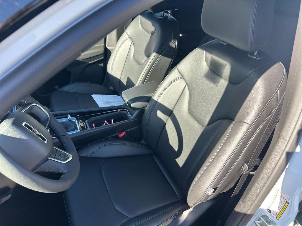 new 2026 Jeep Compass car, priced at $32,000