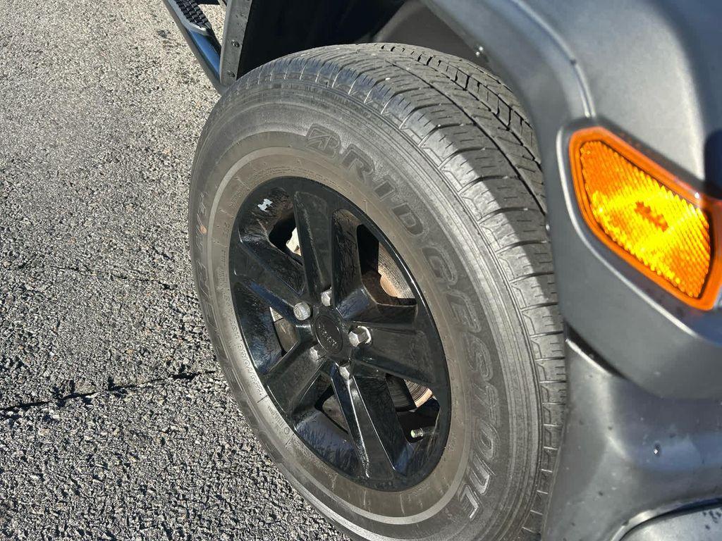 used 2021 Jeep Wrangler Unlimited car, priced at $26,375