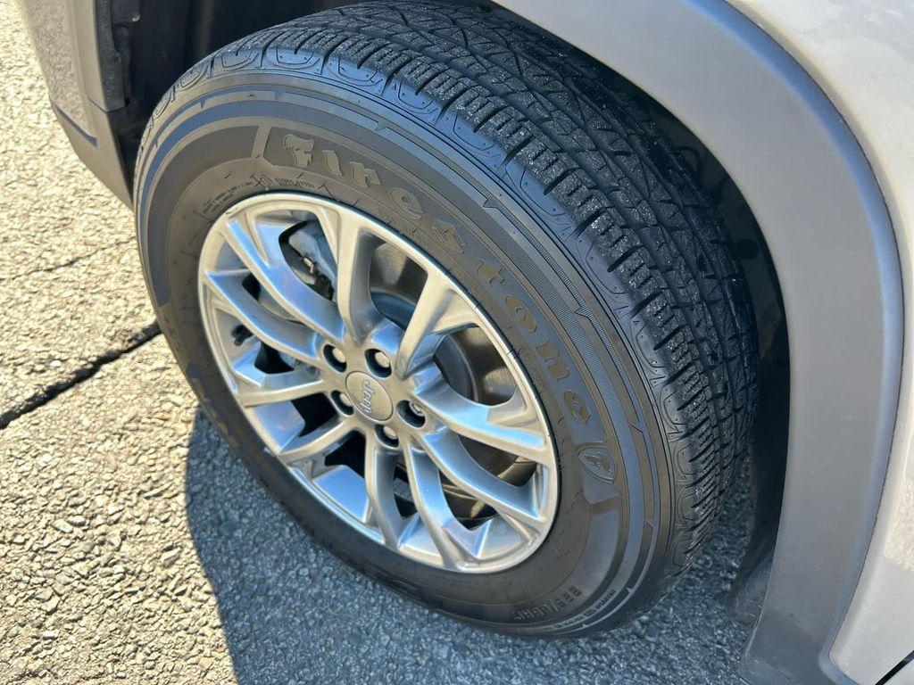 used 2022 Jeep Cherokee car, priced at $23,675